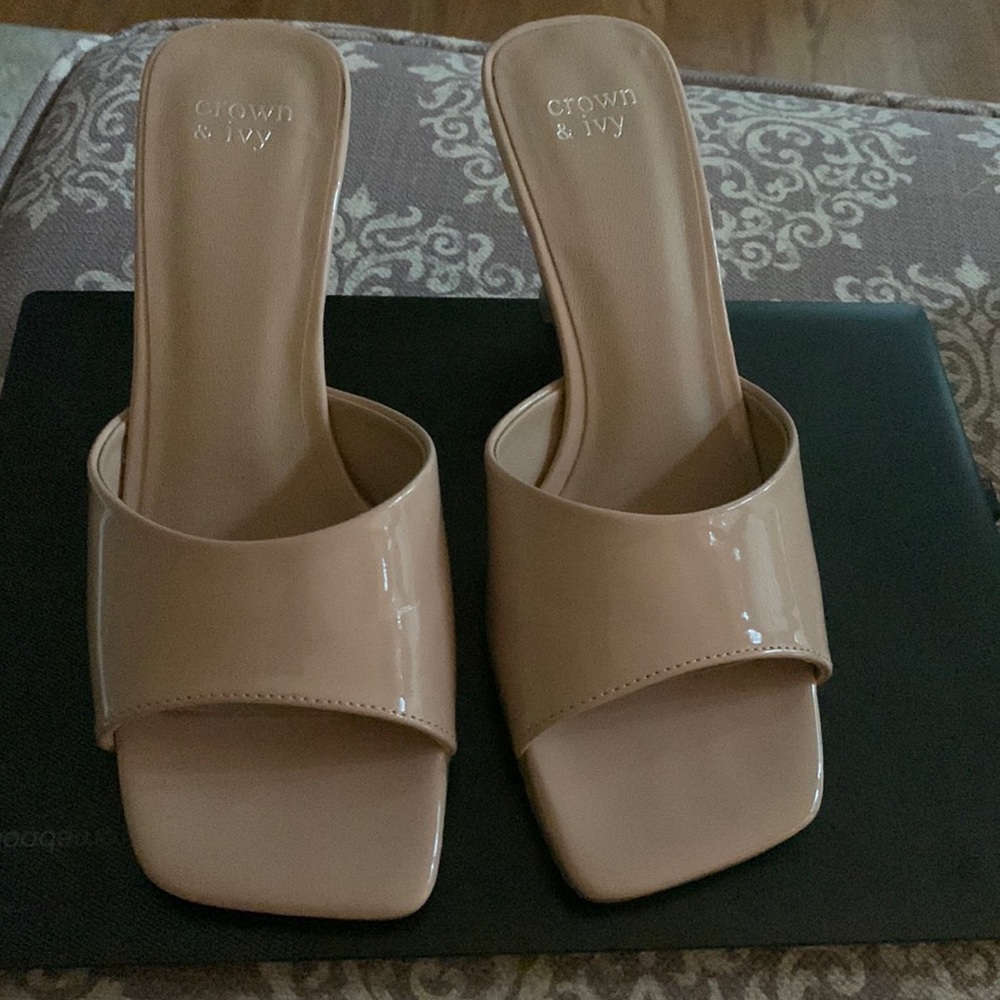 Crown and Ivy kitten heel sandal nude/blush size 7